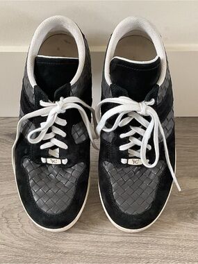 ****Bottega Veneta **** Interecciato Weave Leather Athletic Sneakers.